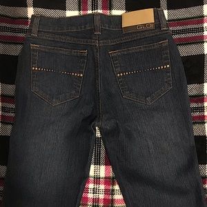 New button front dark wash jeans
